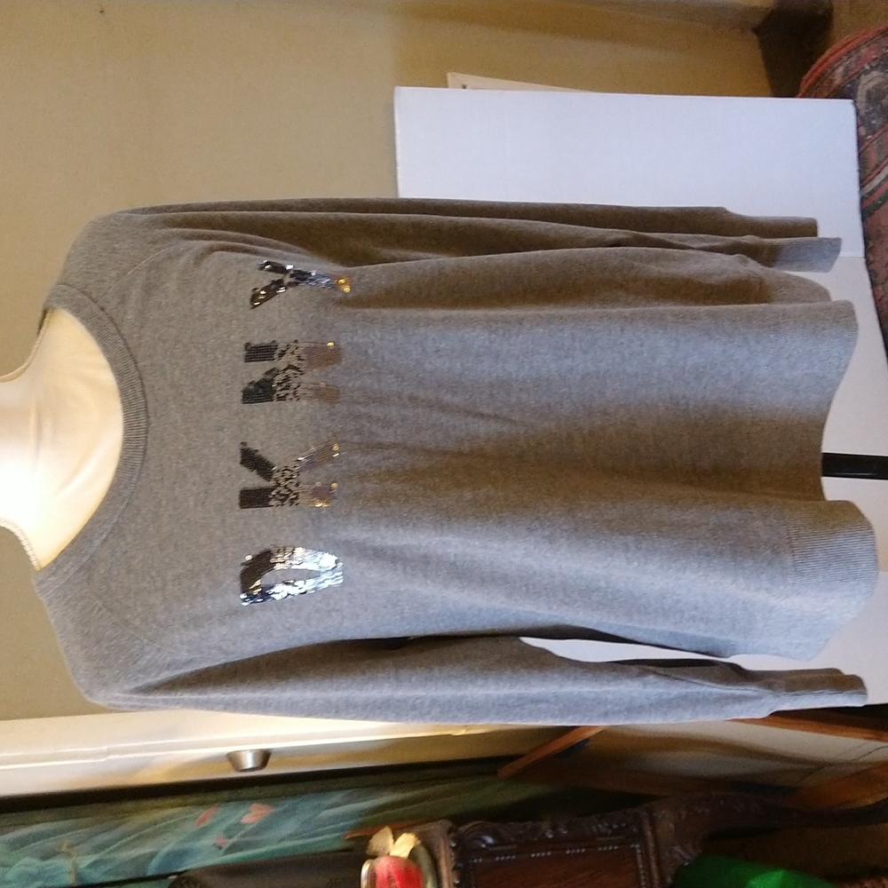 VGUC. DKNY jeans sweatshirt with DKNY logo.